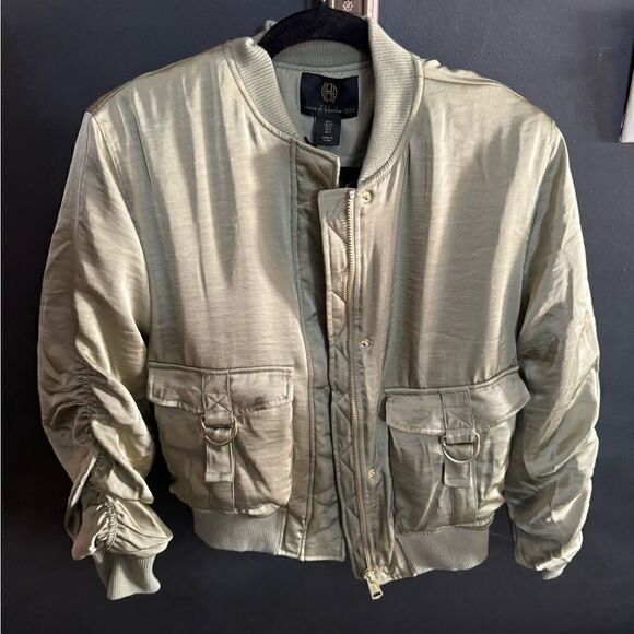 House of Harlow 1960 Sage Green Satin Bomber Jacket Ruffle Sleeves NWT Sz Small - Picture 4 of 6